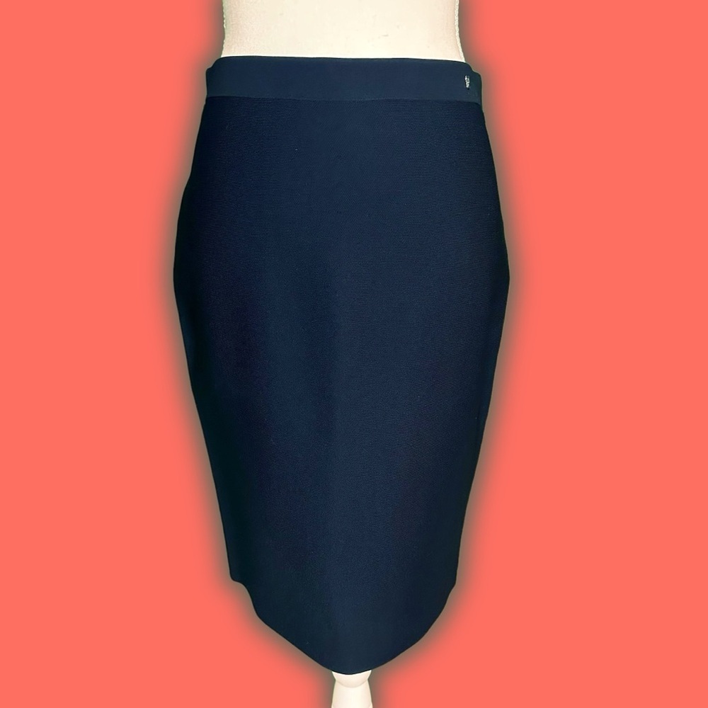 NWT Carolina Herrera Black Textured Knit Pull-On Style Pencil Skirt Size Small